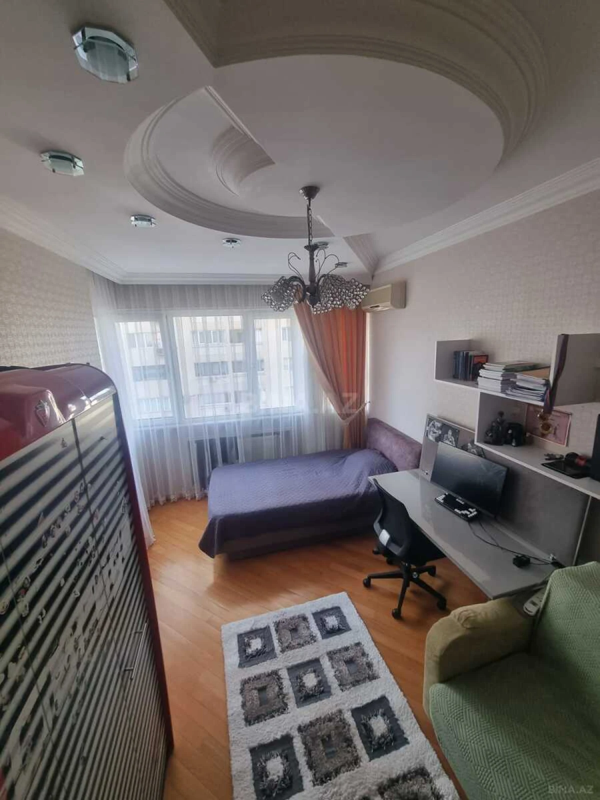 Satılır 4 otaqlı mənzil 170 m²