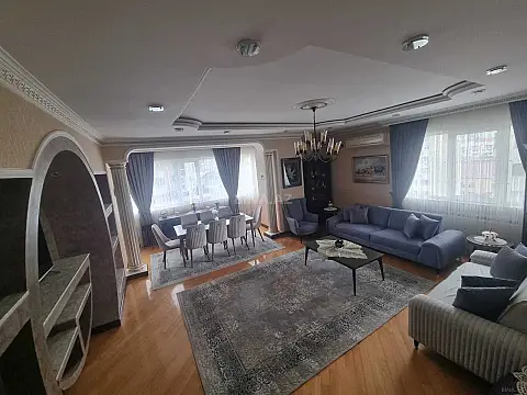 Satılır 4 otaqlı mənzil 170 m²
