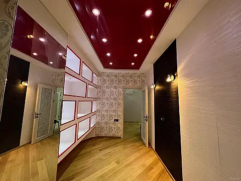 Satılır 4 otaqlı mənzil 157 m²