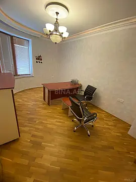 Kirayə verilir 4 otaqlı ofis 160 m²