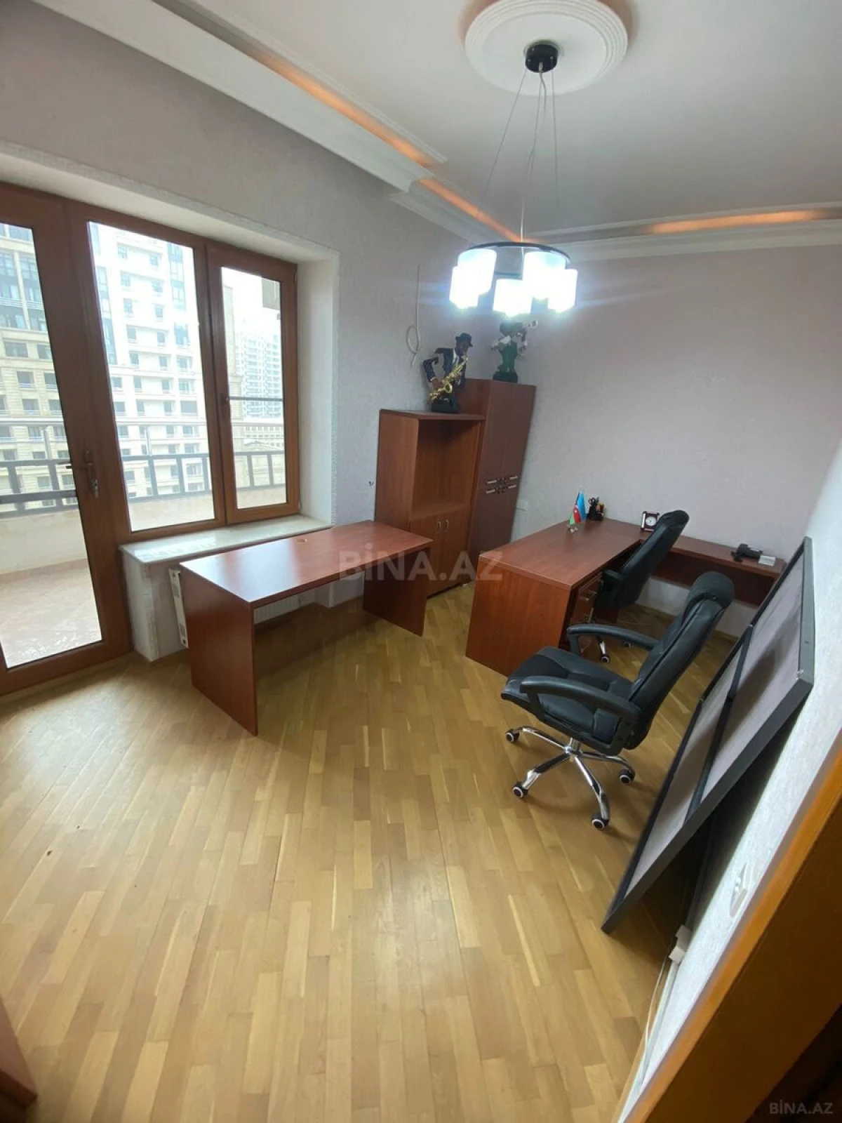 Kirayə verilir 4 otaqlı ofis 160 m²