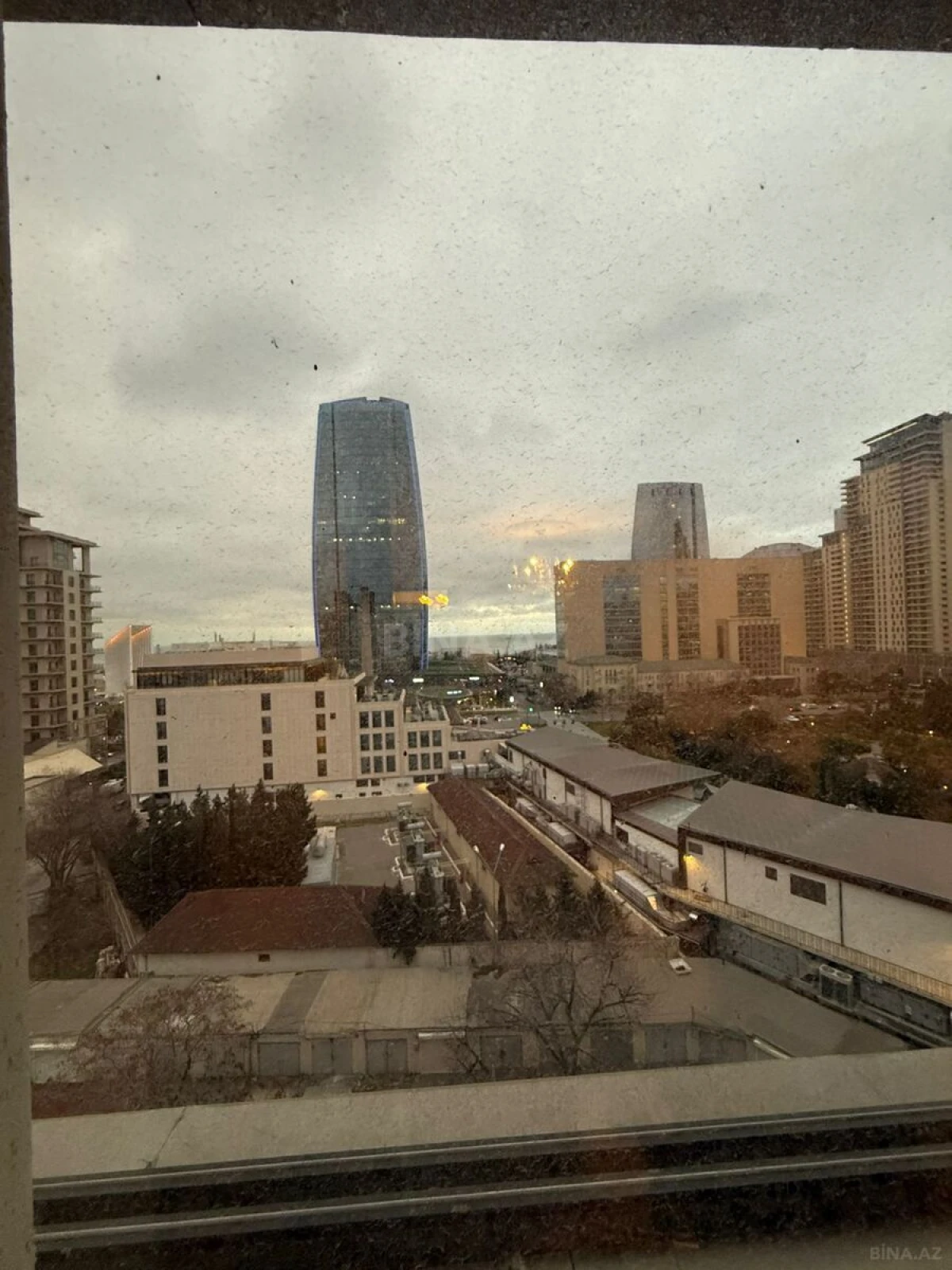 Kirayə verilir 3 otaqlı ofis 80 m²