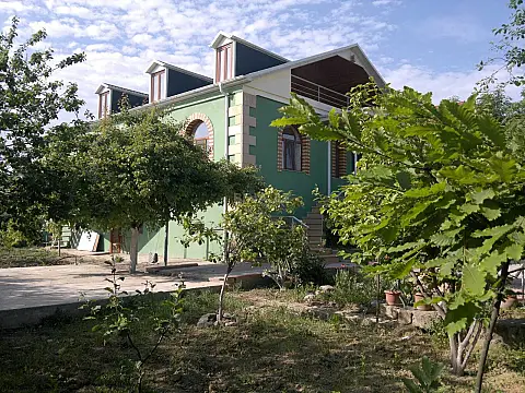 Satılır 5 otaqlı həyət evi 200 m² — Bakı, Saray 5 otaq 200.00 m²