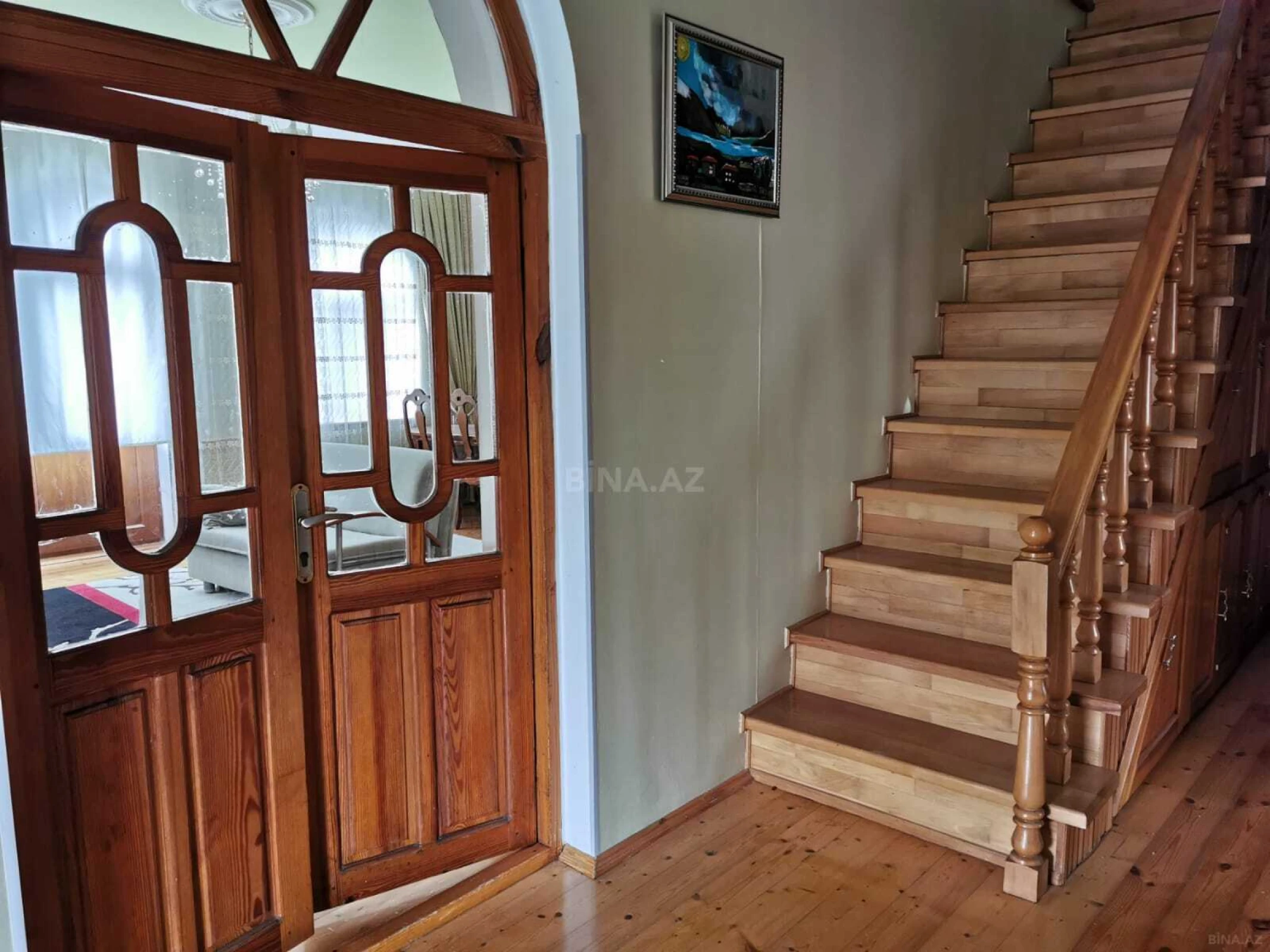 Satılır 5 otaqlı həyət evi 200 m²