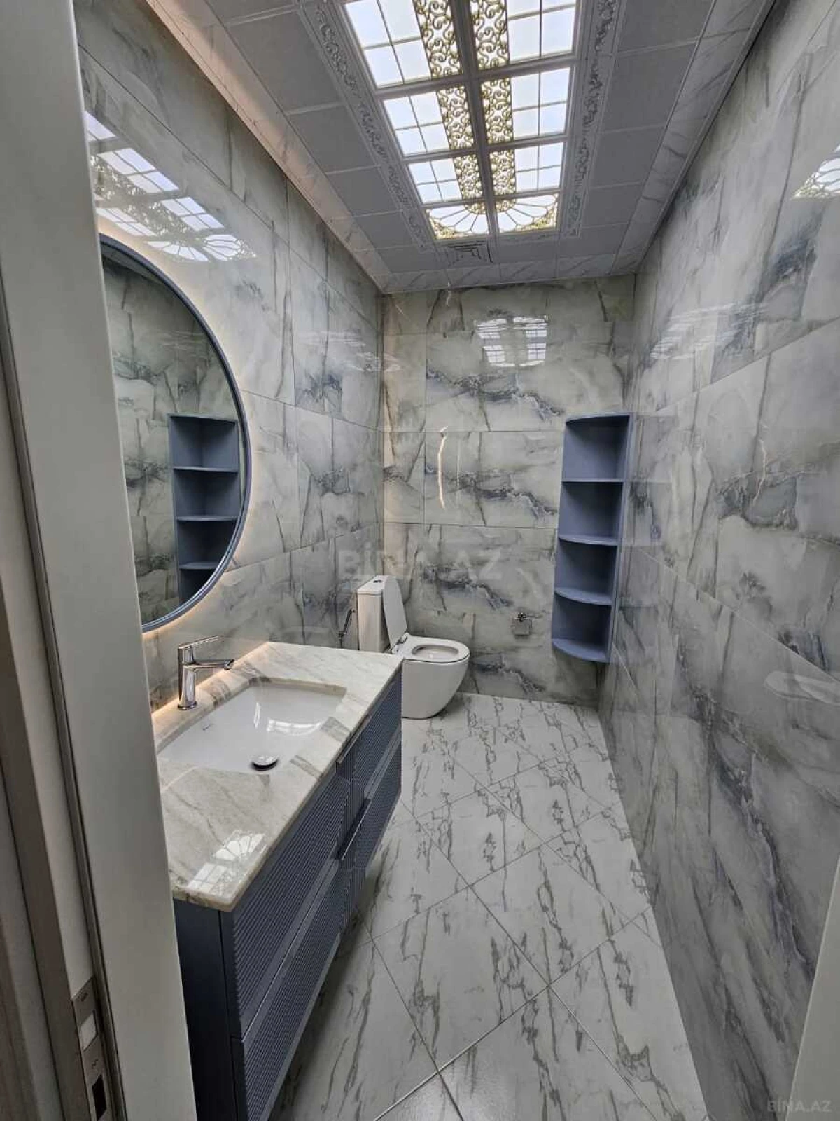 Satılır 3 otaqlı mənzil 130 m²