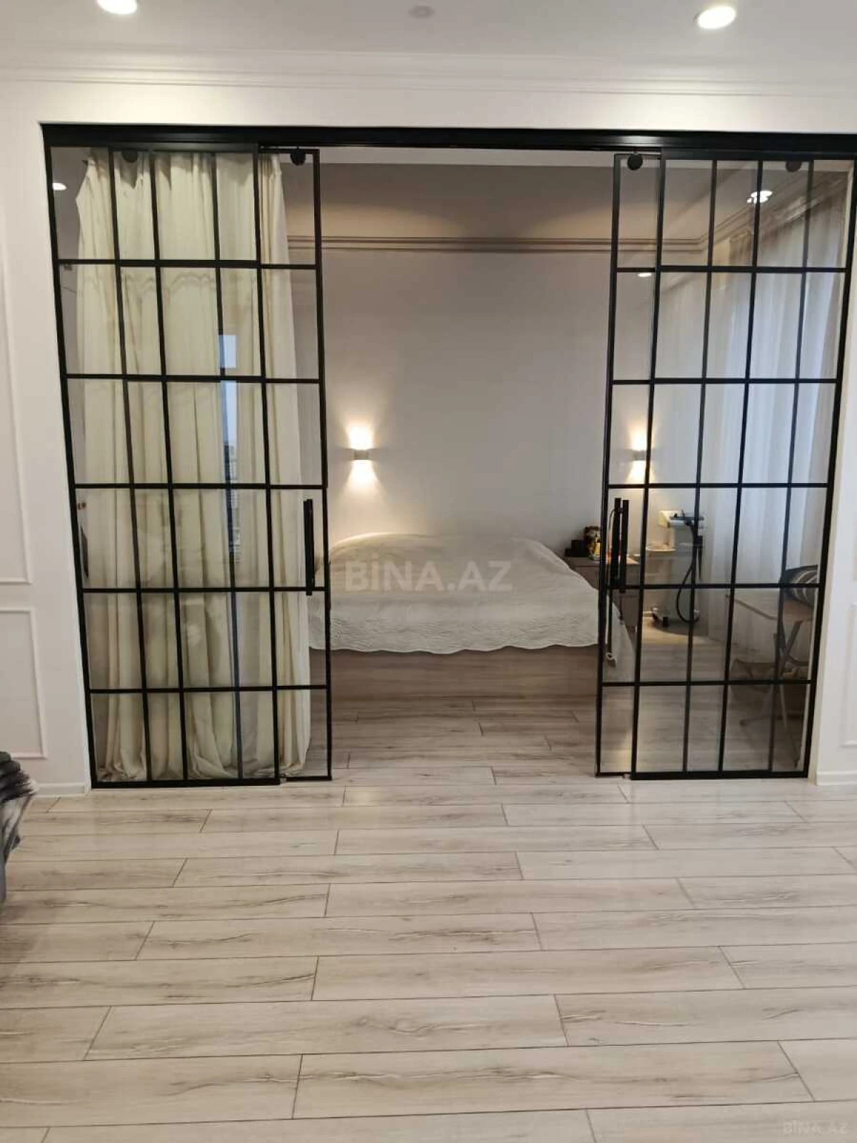 Satılır 2 otaqlı mənzil 90 m²