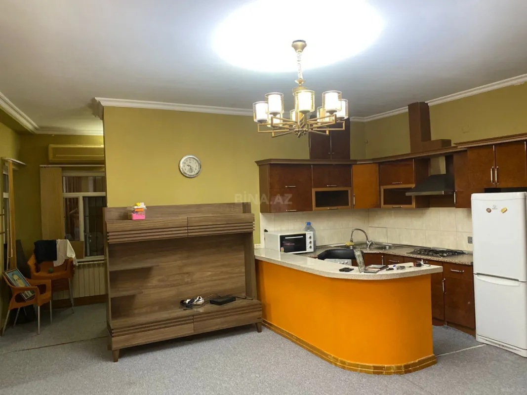 Satılır 3 otaqlı həyət evi 170 m²