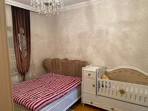 Satılır 3 otaqlı həyət evi 170 m²