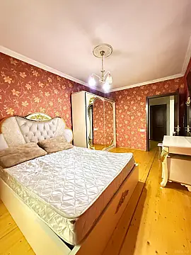 Satılır 2 otaqlı mənzil 80 m²
