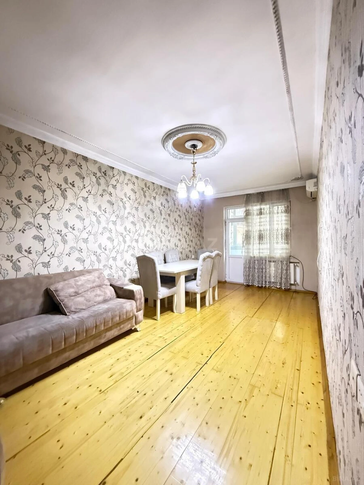 Satılır 2 otaqlı mənzil 80 m²
