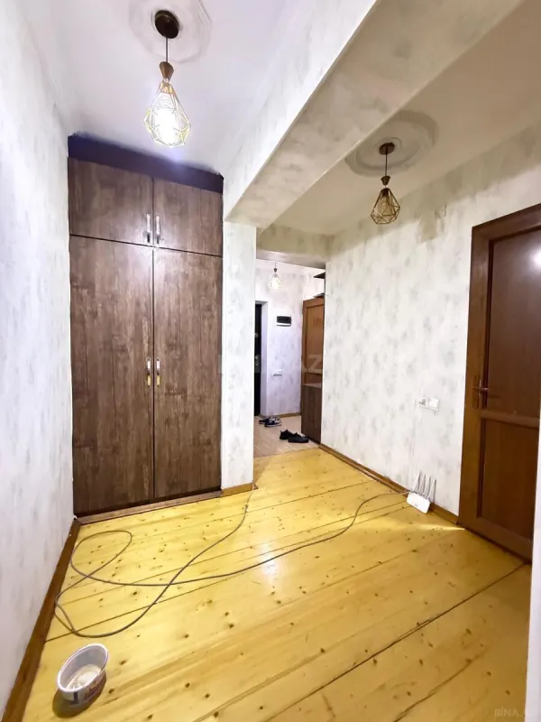 Satılır 2 otaqlı mənzil 80 m²