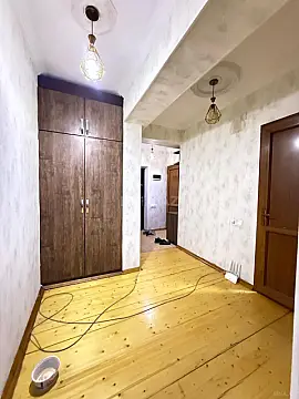 Satılır 2 otaqlı mənzil 80 m²