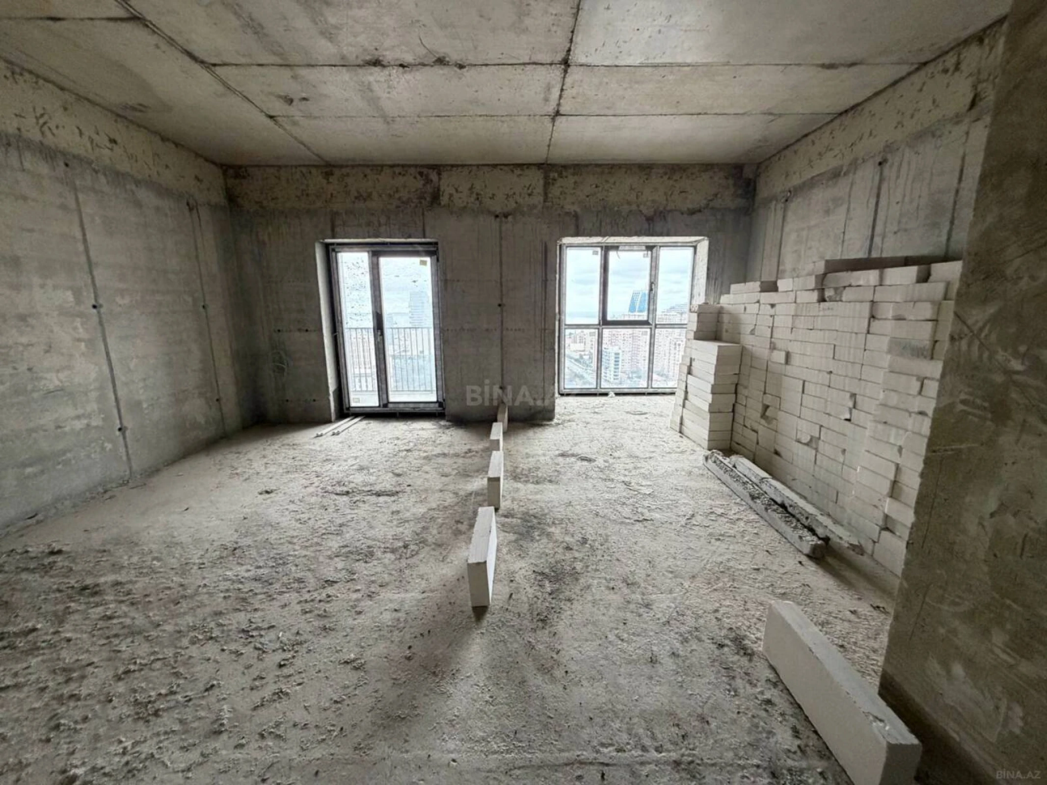 Satılır 3 otaqlı mənzil 90 m²