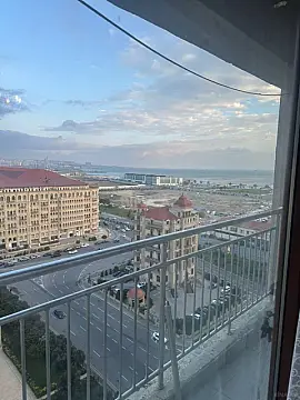 Kirayə verilir 2 otaqlı mənzil 78 m²