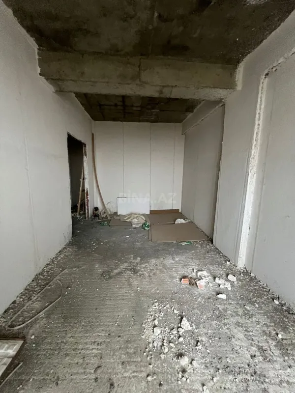 Satılır 3 otaqlı mənzil 141 m²