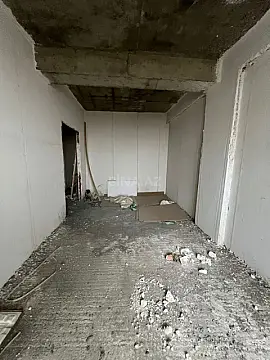 Satılır 3 otaqlı mənzil 141 m²