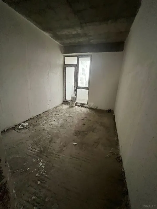 Satılır 3 otaqlı mənzil 141 m²