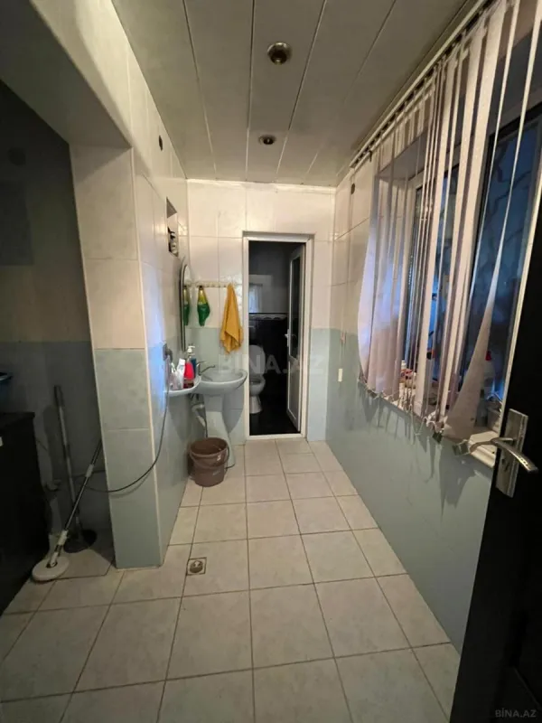Satılır 4 otaqlı həyət evi 300 m²