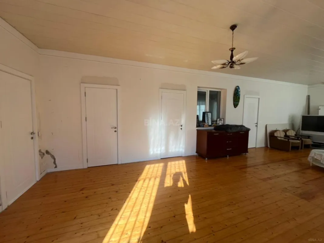 Satılır 4 otaqlı həyət evi 300 m²