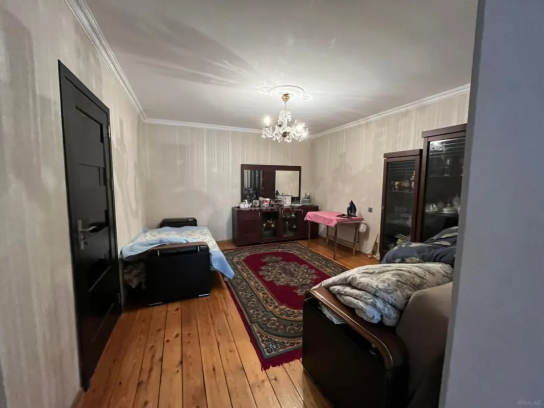 Satılır 4 otaqlı həyət evi 300 m²