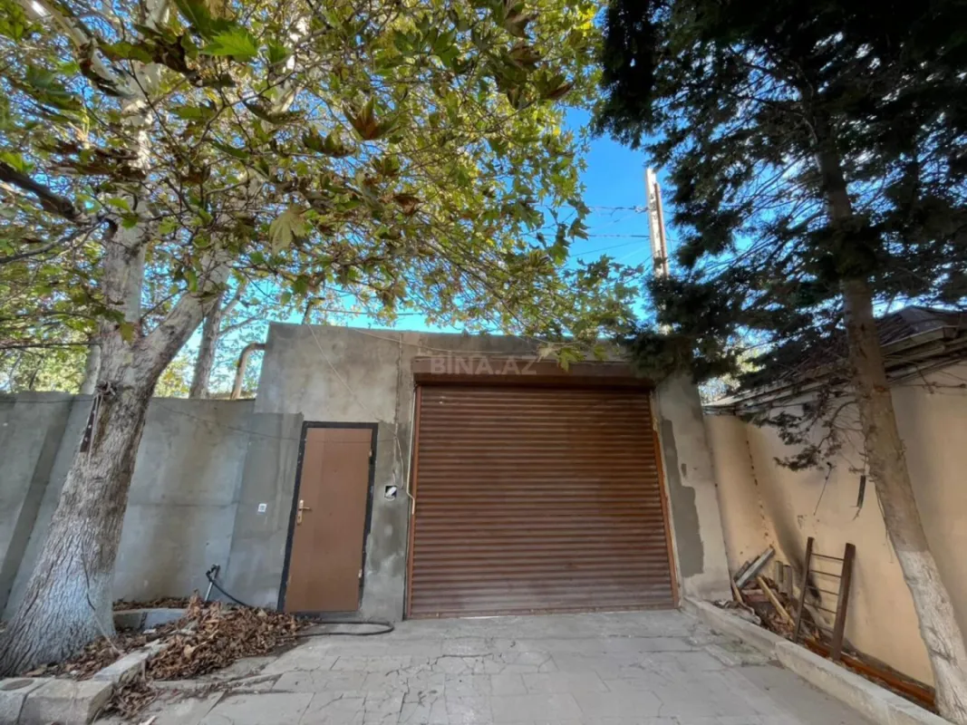 Satılır 4 otaqlı həyət evi 300 m²