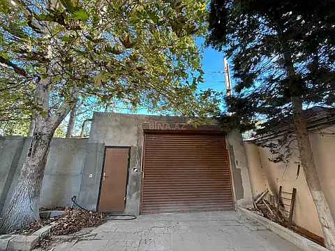 Satılır 4 otaqlı həyət evi 300 m²