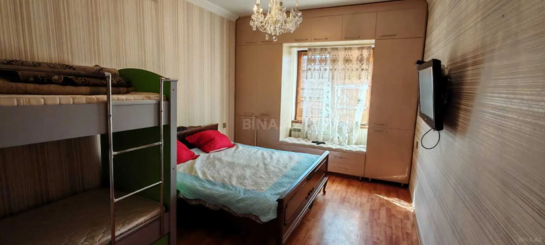 Satılır 2 otaqlı mənzil 65 m²