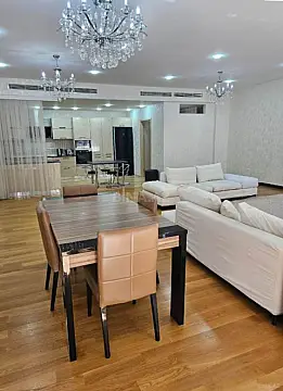 Kirayə verilir 4 otaqlı mənzil 225 m² — Bakı, Səbail 4 otaq 225.00 m²