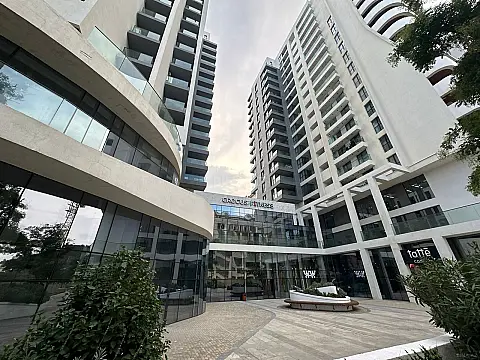 Satılır 4 otaqlı mənzil 165 m²