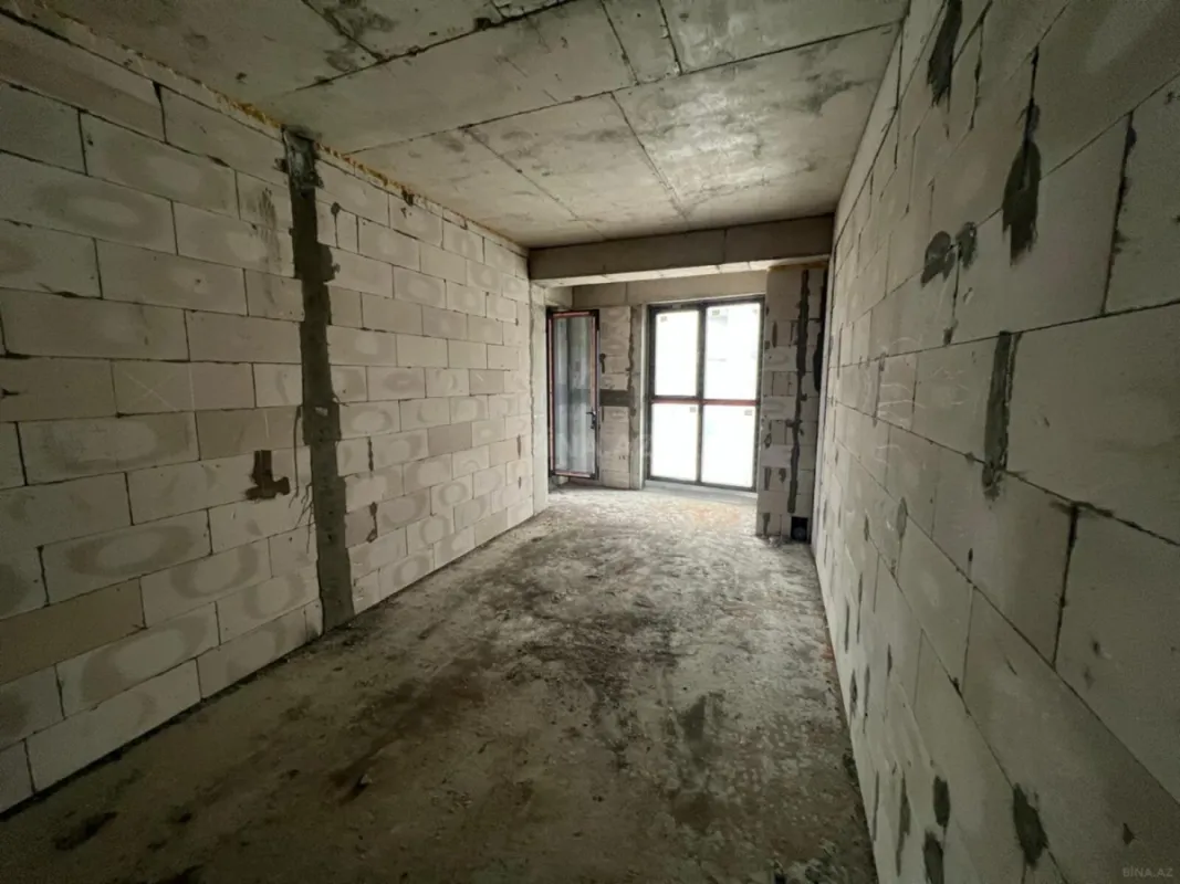 Satılır 4 otaqlı mənzil 165 m²