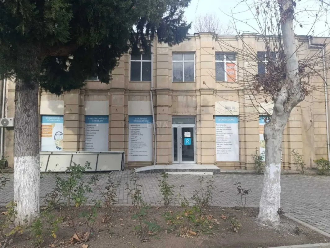 Satılır 5 otaqlı ofis 175.9 m²