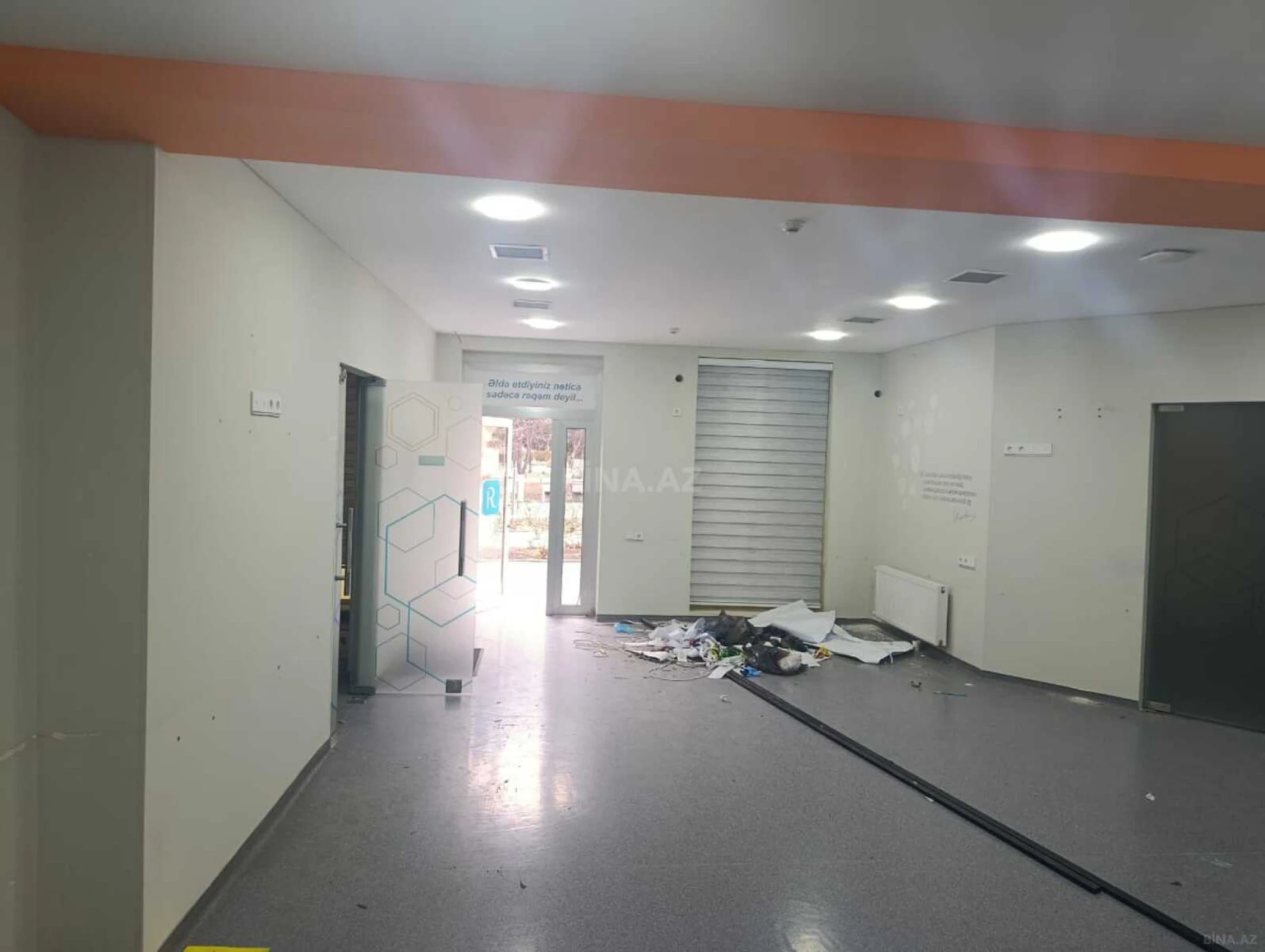 Satılır 5 otaqlı ofis 175.9 m²