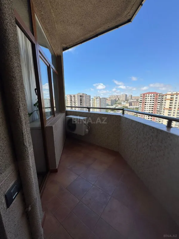 Satılır 3 otaqlı mənzil 110 m²