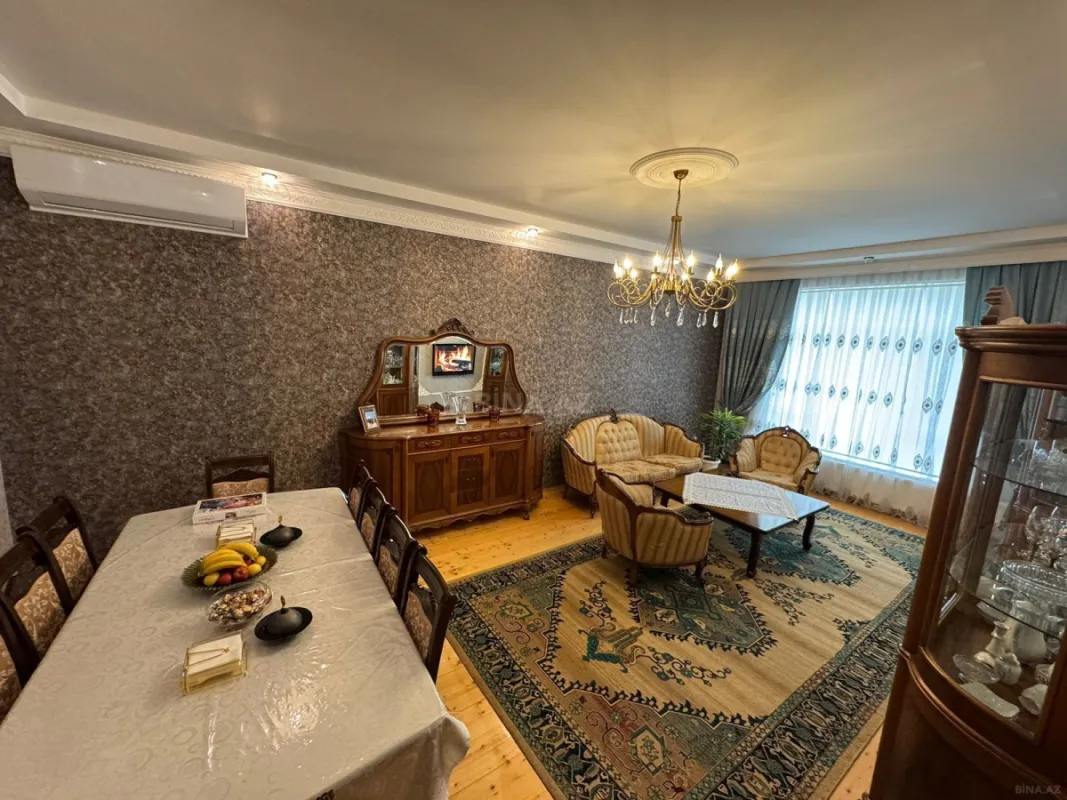 Satılır 10 otaqlı həyət evi 280 m²
