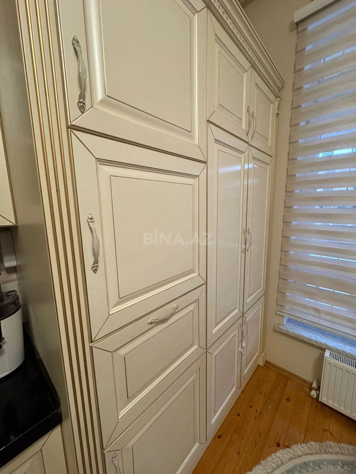 Satılır 10 otaqlı həyət evi 280 m²