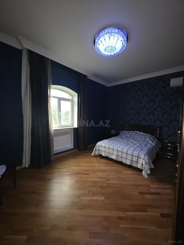 Satılır 4 otaqlı həyət evi 250 m²