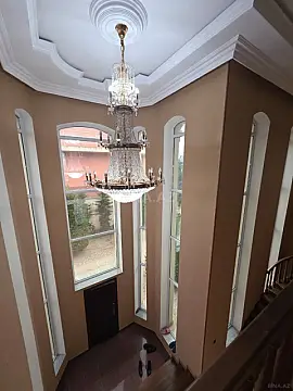 Satılır 4 otaqlı həyət evi 250 m²