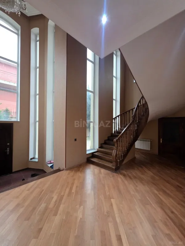 Satılır 4 otaqlı həyət evi 250 m²