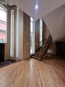 Satılır 4 otaqlı həyət evi 250 m²