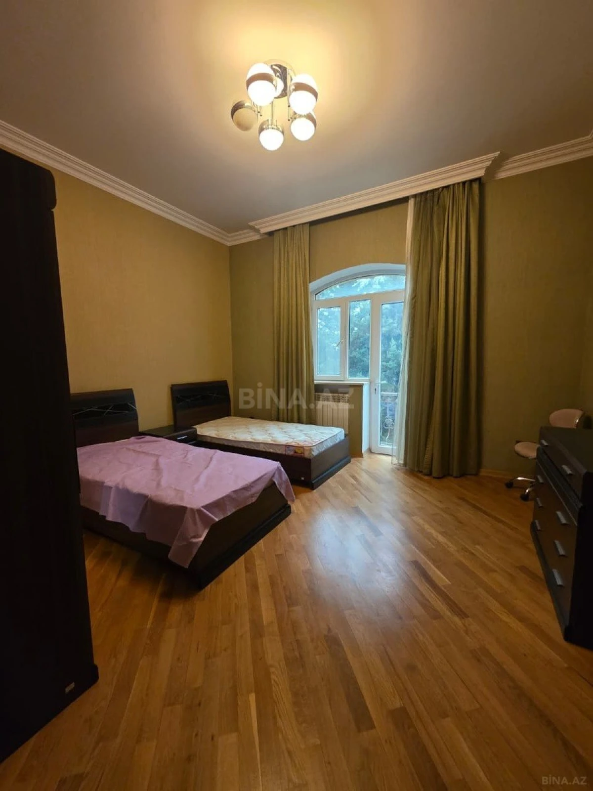 Satılır 4 otaqlı həyət evi 250 m²