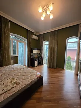 Satılır 4 otaqlı həyət evi 250 m²