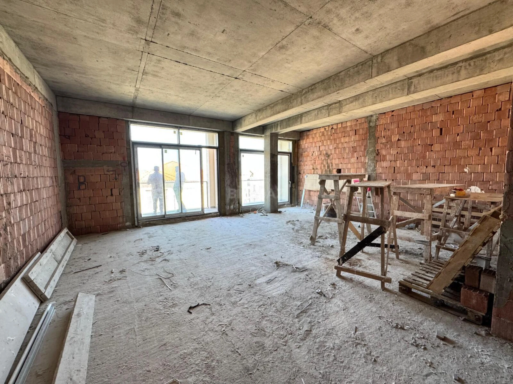 Satılır 2 otaqlı mənzil 71.2 m²