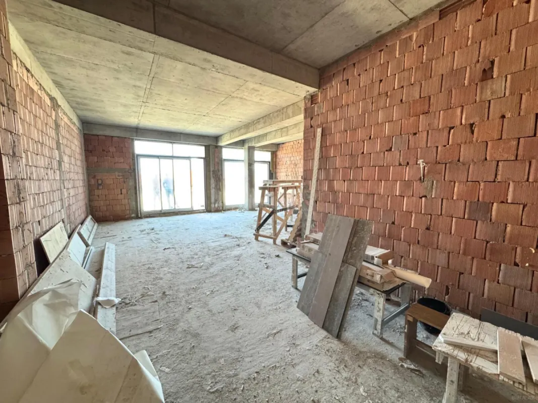 Satılır 2 otaqlı mənzil 71.2 m²