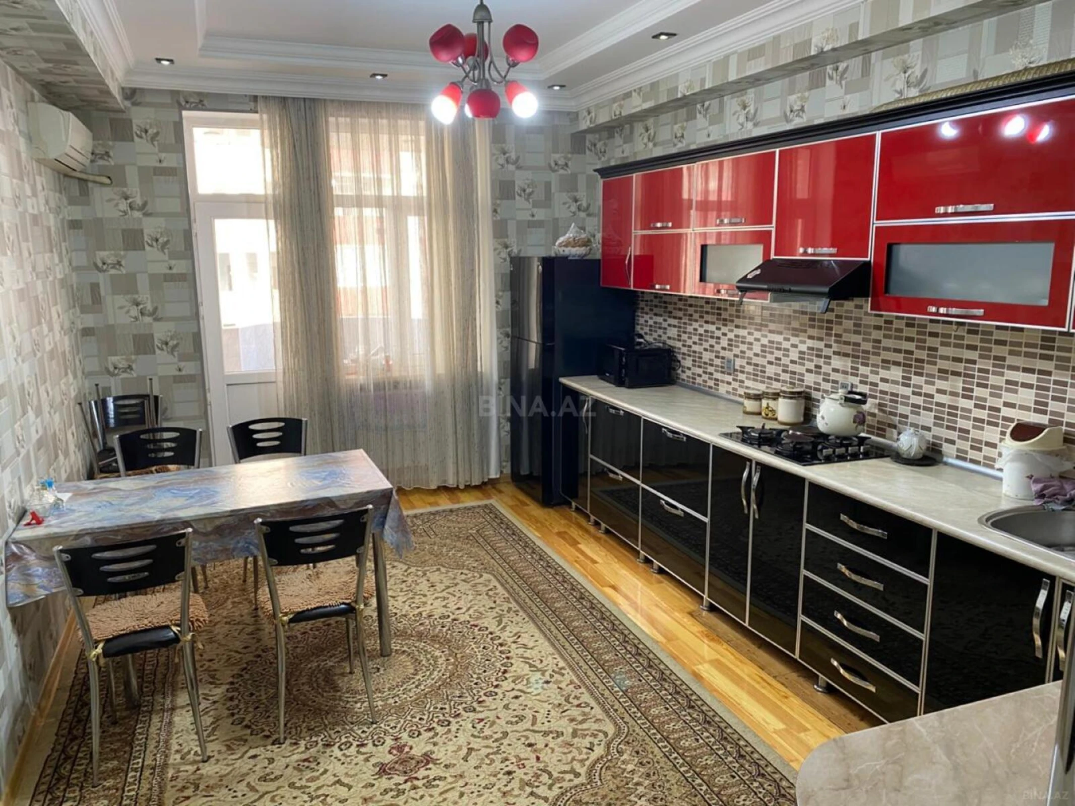 Satılır 3 otaqlı mənzil 120 m²