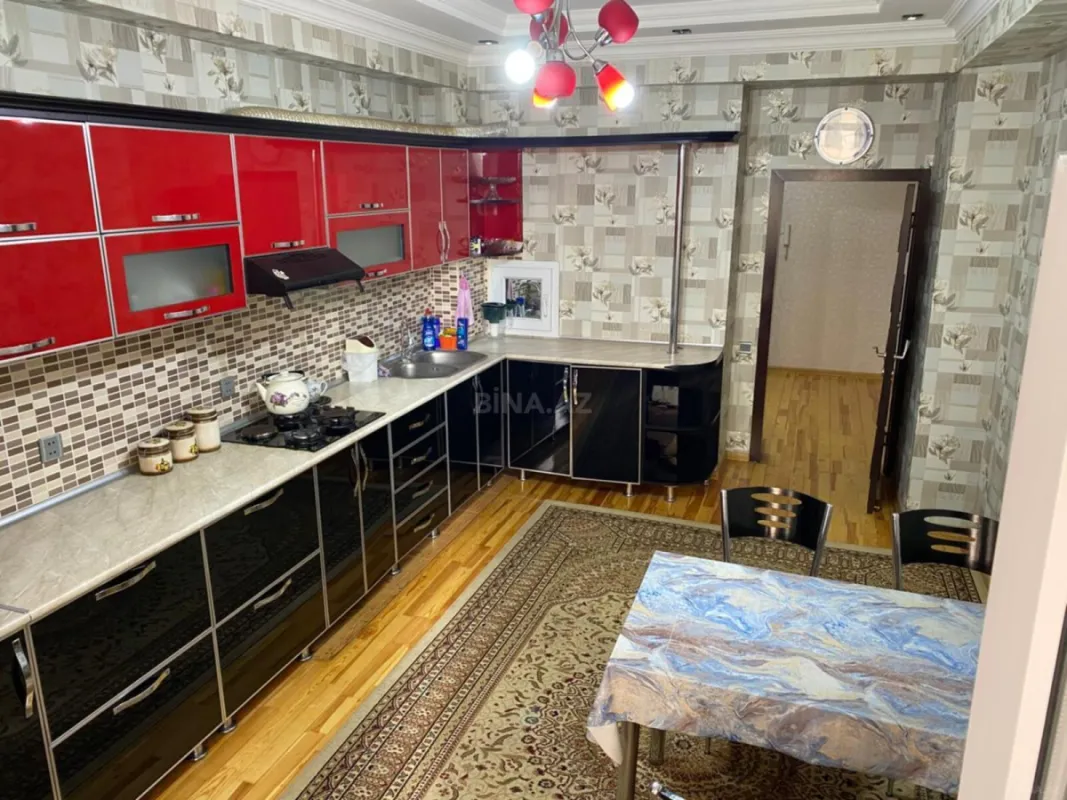 Satılır 3 otaqlı mənzil 120 m²