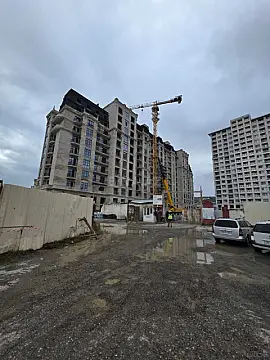 Satılır 3 otaqlı mənzil 196 m²