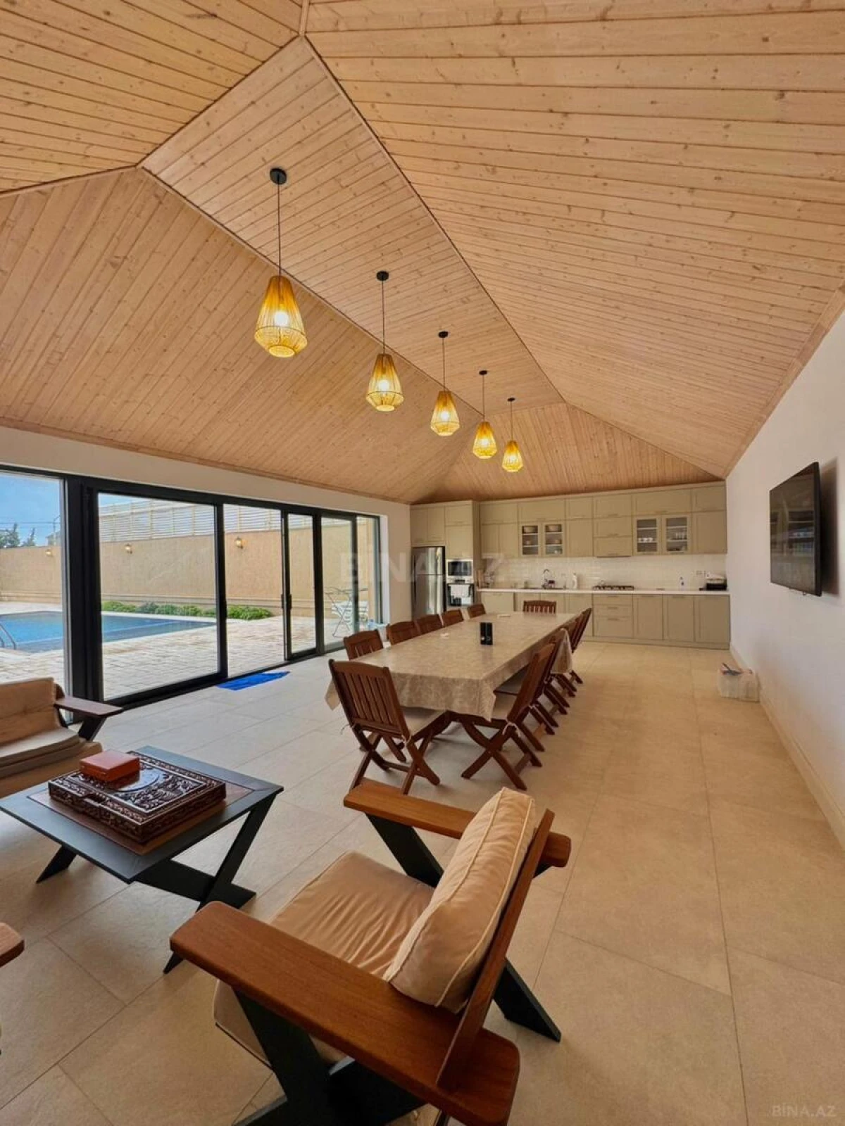 Satılır 5 otaqlı həyət evi 450 m²