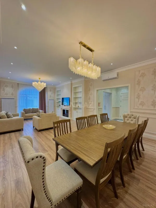 Satılır 5 otaqlı həyət evi 450 m²