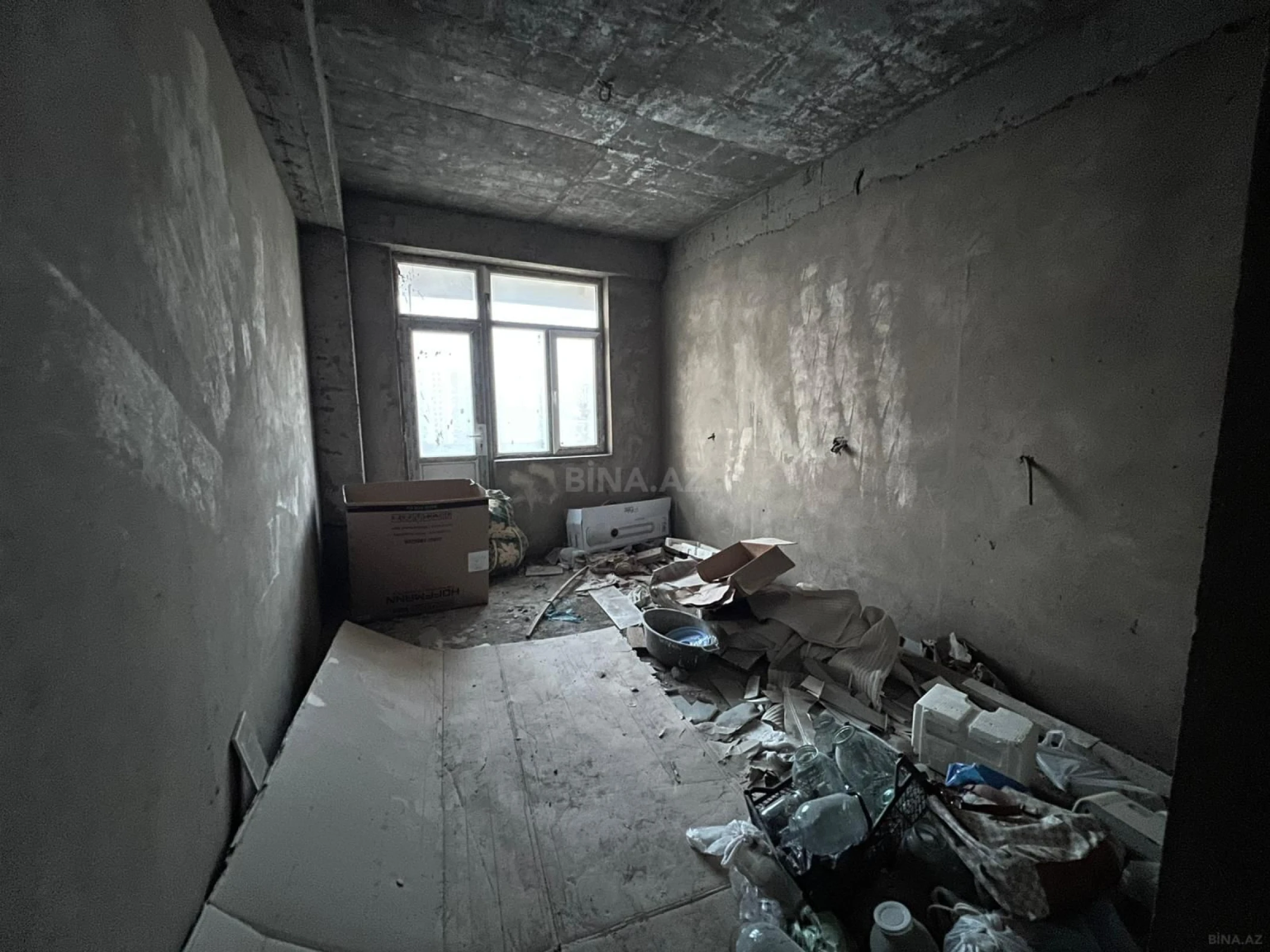 Satılır 3 otaqlı mənzil 120 m²