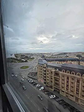 Satılır 3 otaqlı mənzil 174 m²